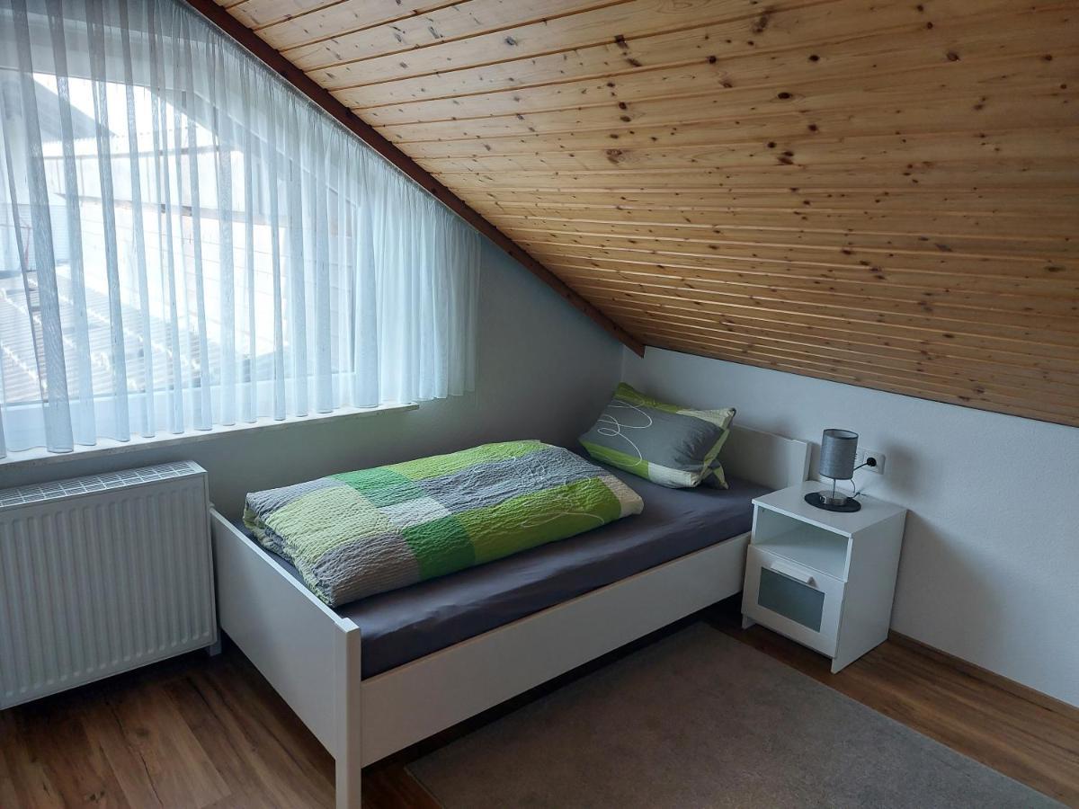 Moderne Ferienwohnung - Neu Renoviert - Ruhige Lage Вальдахталь Екстер'єр фото